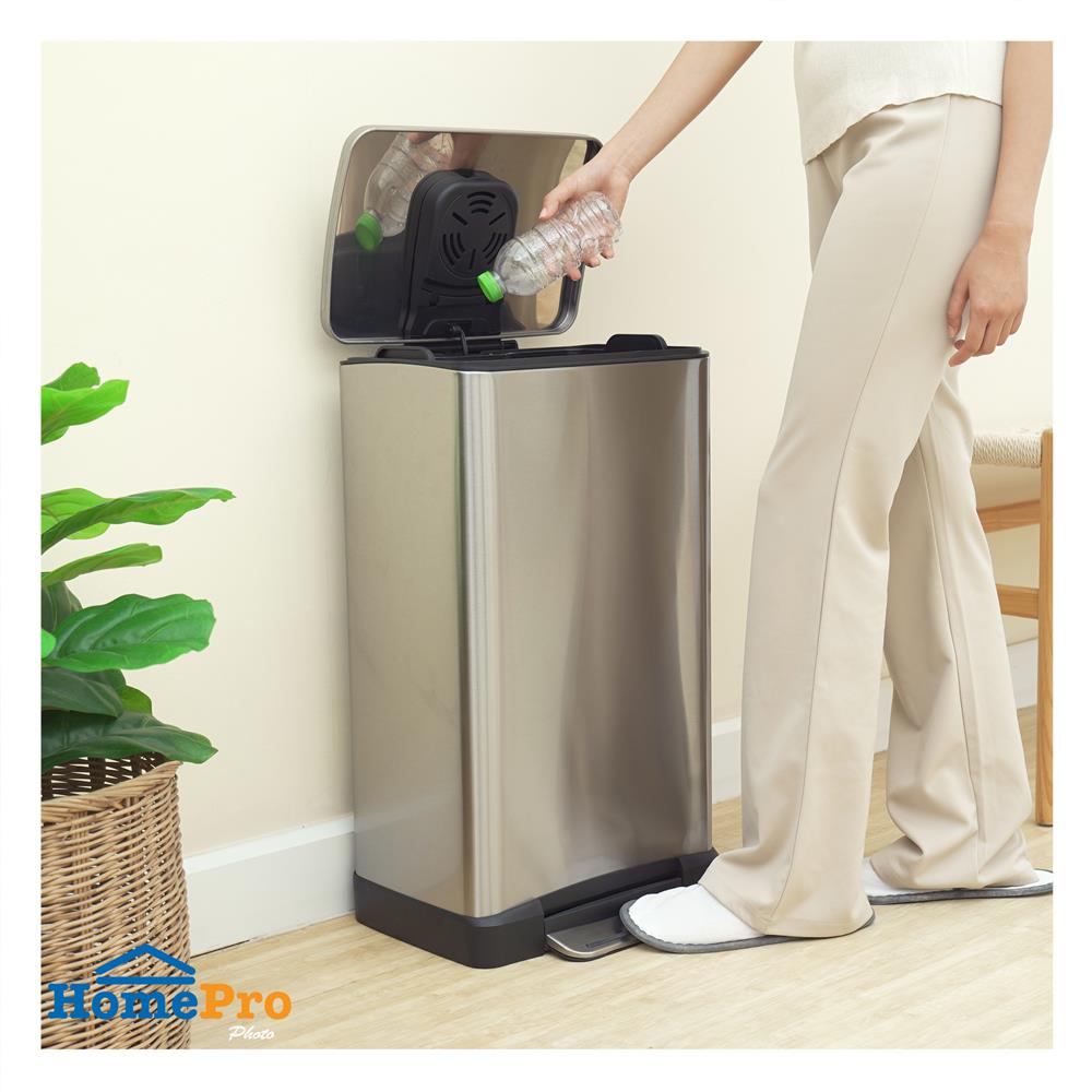 ถังขยะเหยียบ ACCO SOFT CLOSED EK1437MT ขนาด 30L สีเงิน