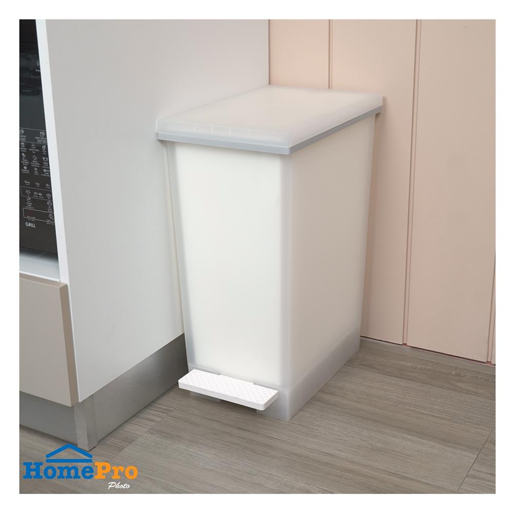 ถังขยะเหยียบ ACCO SAAN 20 ลิตร สีขาวขุ่น