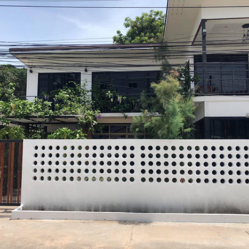 บล็อกช่องลม VBLOCK ลายวงกลมพลัส 19x19x9 ซม.