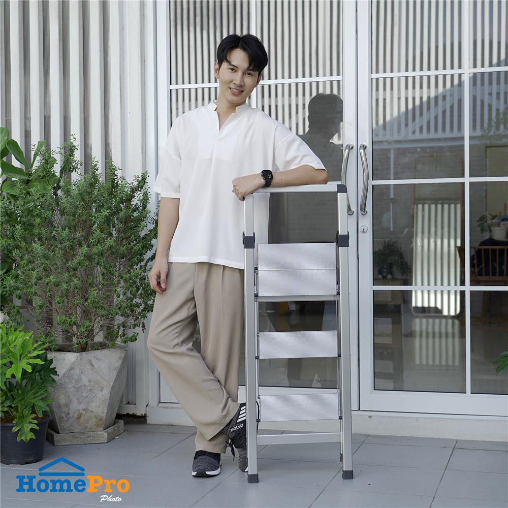 บันไดอะลูมิเนียมทรง A มีมือจับ MATALL MINI SLIM 3 ขั้น