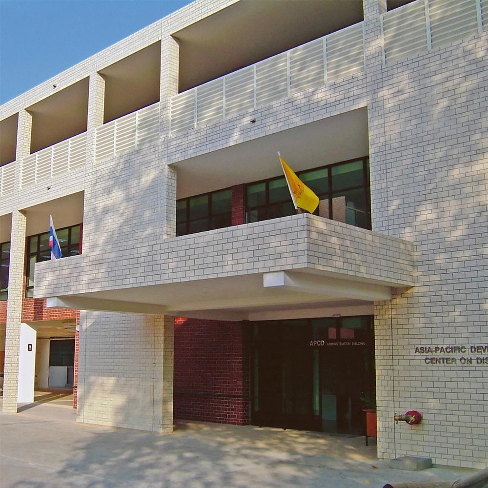 กระเบื้องดินเผา 2x8 นิ้ว KENZAI เอ็กทรูด ไทล์ ไวท์ สโตน 50P