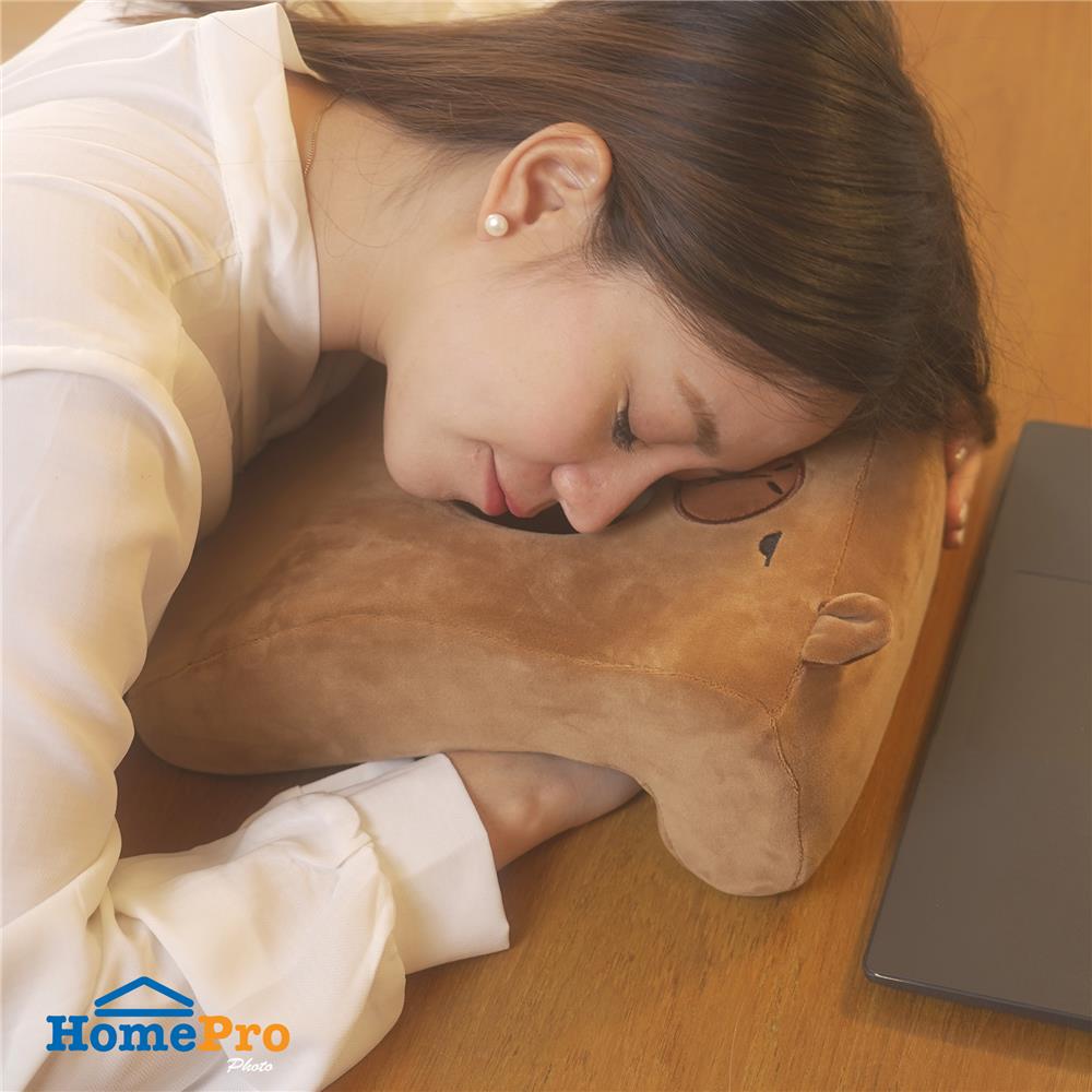 หมอนรองคอ HOME LIVING STYLE G-CAPYBARA 9X12 นิ้ว สีน้ำตาล