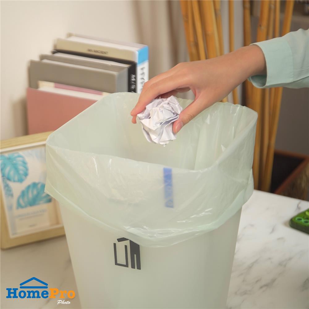 ถุงขยะหูผูก CIRCULAR ACCO 18x20 นิ้ว สีเขียว (แพ็ก 56 ใบ)