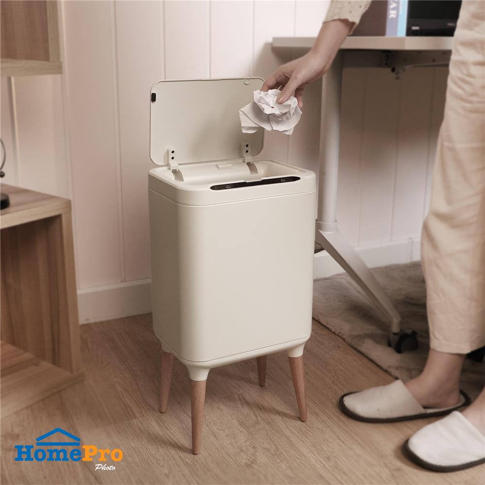 ถังขยะอัจฉริยะพร้อมขาไม้ ACCO 9 ลิตร สีครีม