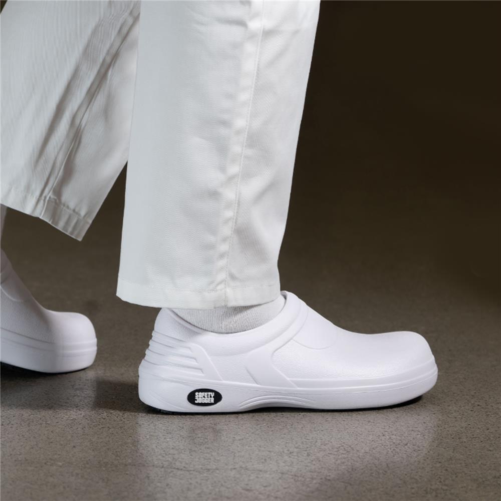 รองเท้า SAFETY JOGGER BESTCLOG เบอร์ 40 สีขาว