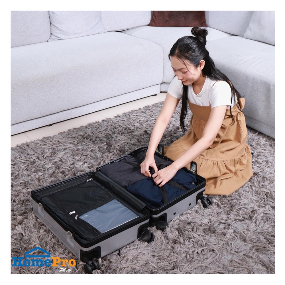 กระเป๋าเดินทาง 20 นิ้ว AVENTRA BOSTON สีเงิน