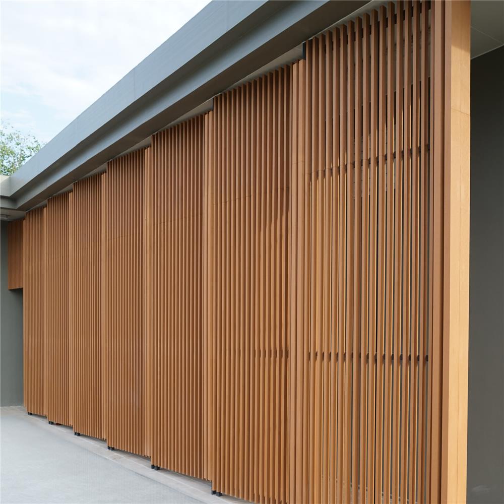 ไม้ระแนง WPC แบบกลวง THAISUN 2.5X2.5X300 ซม. สีไม้สัก