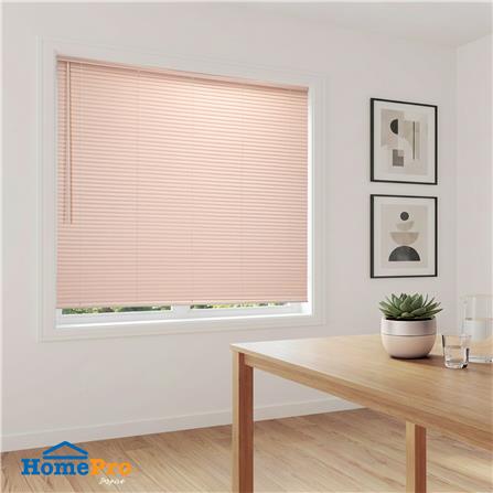 มู่ลี่ไวนิล HOME LIVING STYLE CORDLESS 155x130 ซม. สีครีม_5