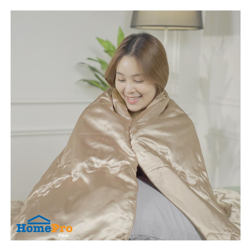 ผ้านวม HOME LIVING STYLE LAVISH 60X80 นิ้ว สี GOLD
