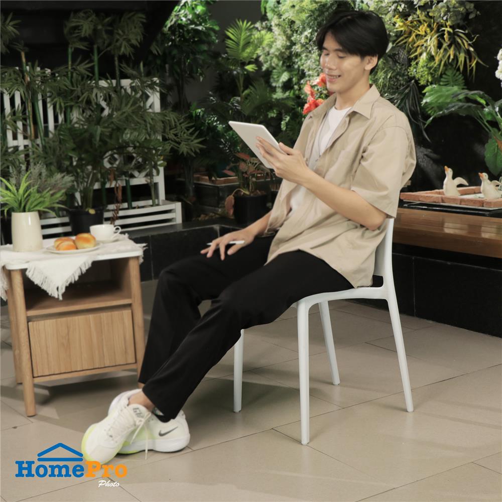 เก้าอี้พลาสติก SPRING BALM สีขาว