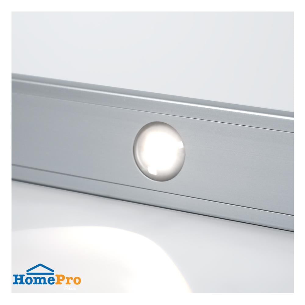 ไฟ LED อัตโนมัติ 60 ซม. ELECKTA SSBW-600 200 ลูเมน สีเงิน