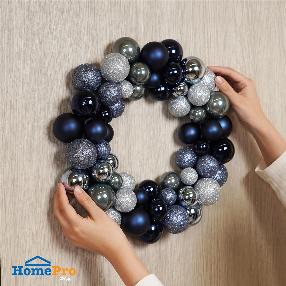 หรีดลูกบอลคริสต์มาส HOME LIVING STYLE 34x34 ซม. สีเงิน/ฟ้า