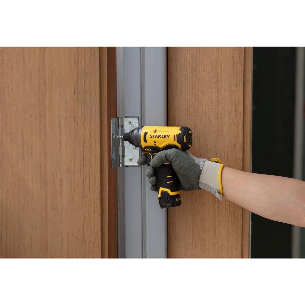 ไขควงกระแทก (พร้อมแบตเตอรี่และแท่นชาร์จ) STANLEY SCI10D2K-B1 12 โวลต์