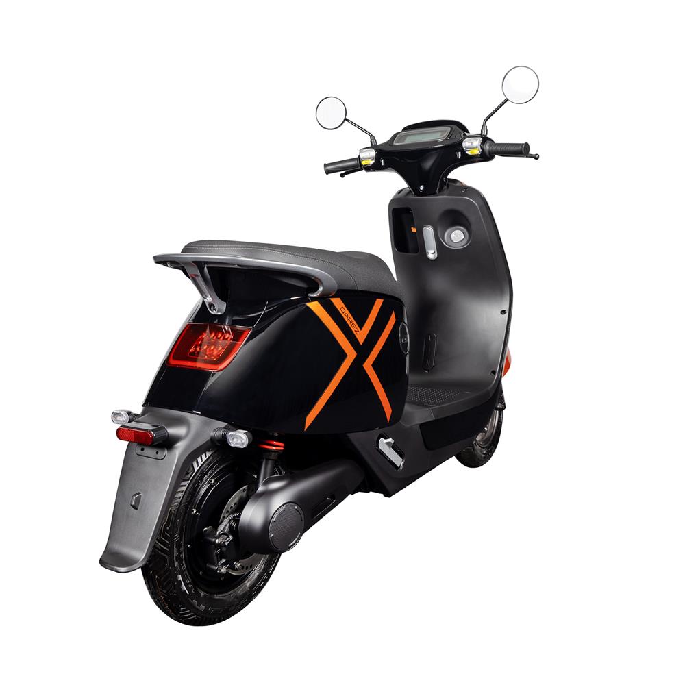 รถจักรยานยนต์ไฟฟ้า EM QAREZ 2000W สีดำ/ส้ม