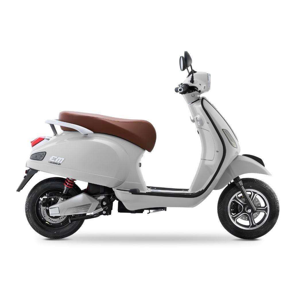 รถจักรยานยนต์ไฟฟ้า EM LEGEND 2000W สีขาวสโนวี่