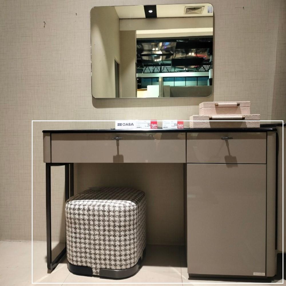 โต๊ะเครื่องแป้ง SB FURNITURE BLESS 19236032 120 ซม. สีเบจ