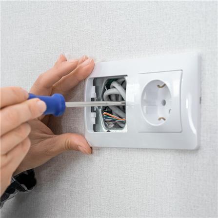 ติดตั้งปลั๊ก สวิตช์_0