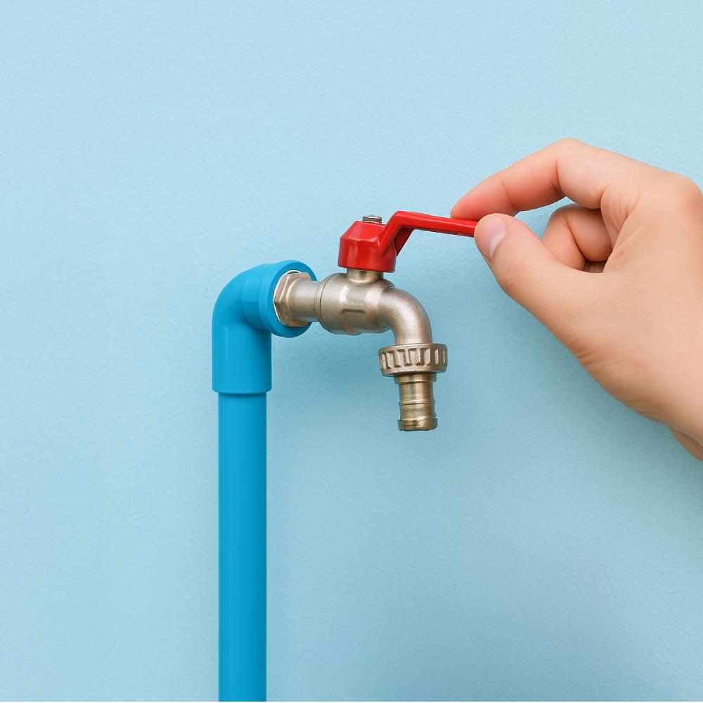 เปลี่ยนหรือติดตั้งก๊อกน้ำ ก๊อกสนาม