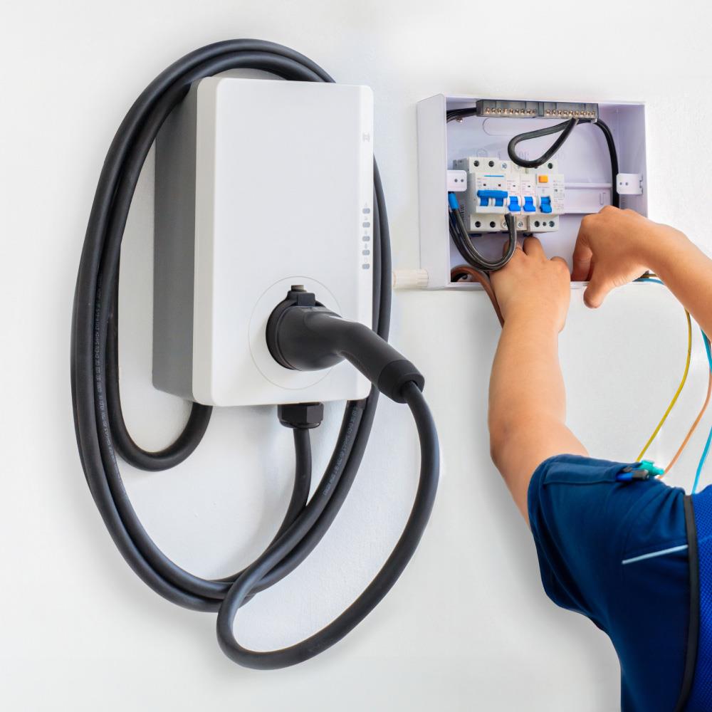 ติดตั้ง EV CHARGER ชาร์จรถไฟฟ้า 10.1-25KW