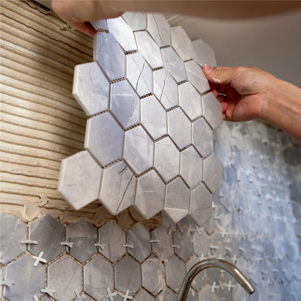 ปูกระเบื้องโมเสค 1 ตร.ม.